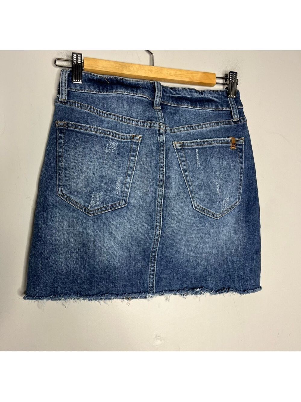Joe’s Jeans Distressed Raw Hem Denim Mini Skirt, size 25 - Picture 5 of 10